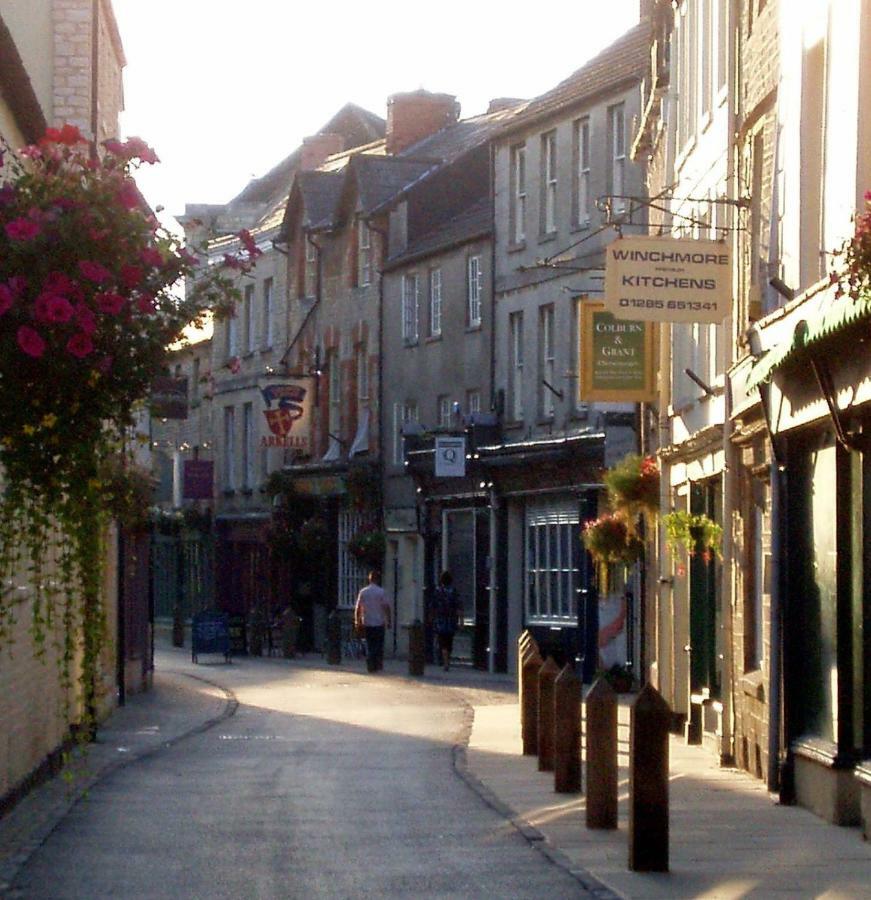 Cotswold Place Cirencester Esterno foto